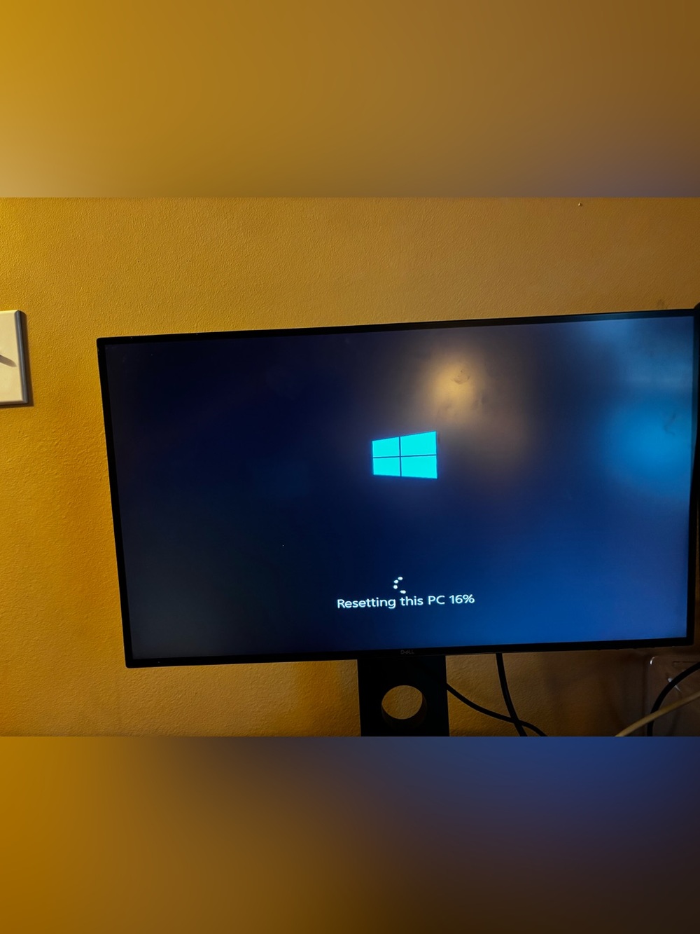 Dell Monitor - Picture 2 of 5